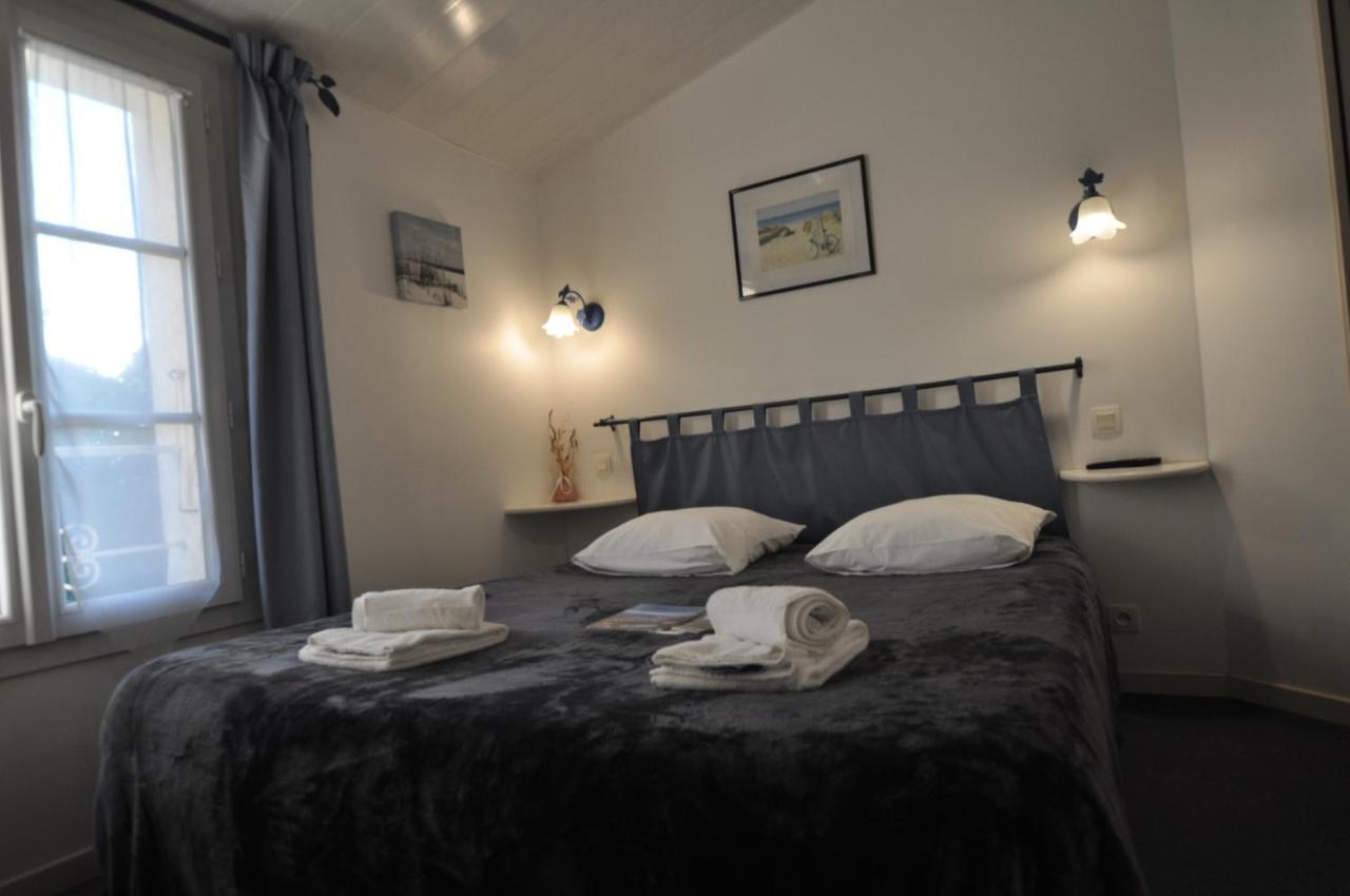 Le Concept Hotel Les Portes-en-Re Bagian luar foto