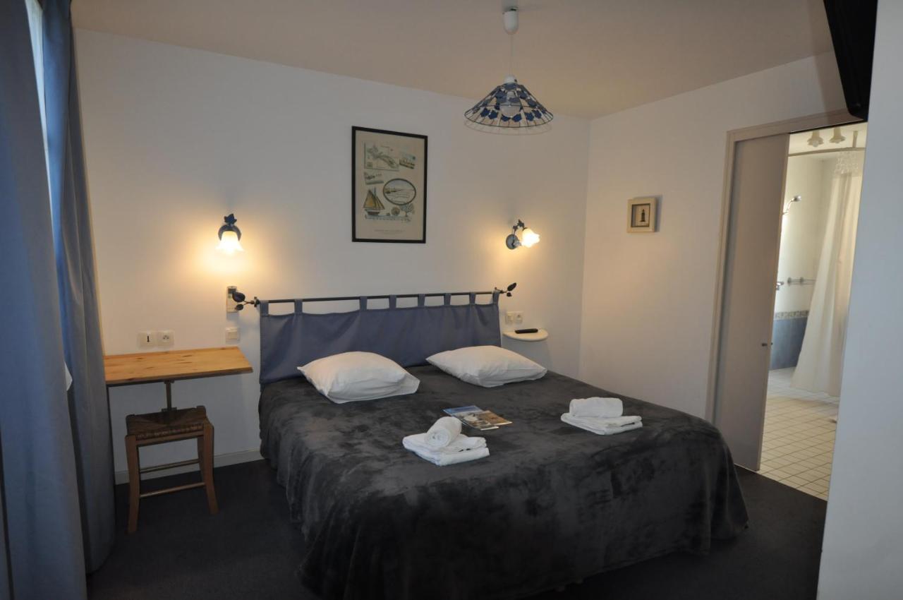 Le Concept Hotel Les Portes-en-Re Bagian luar foto