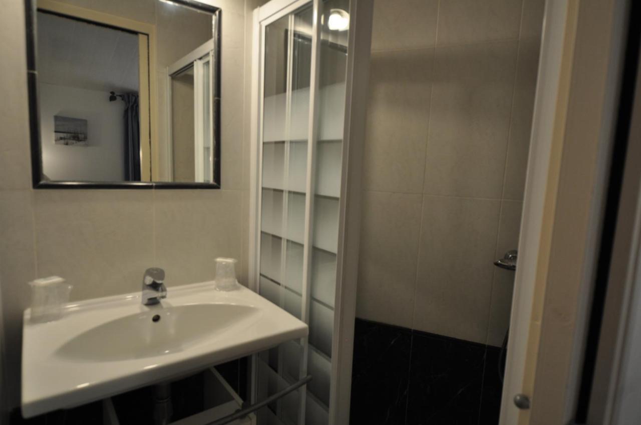Le Concept Hotel Les Portes-en-Re Bagian luar foto