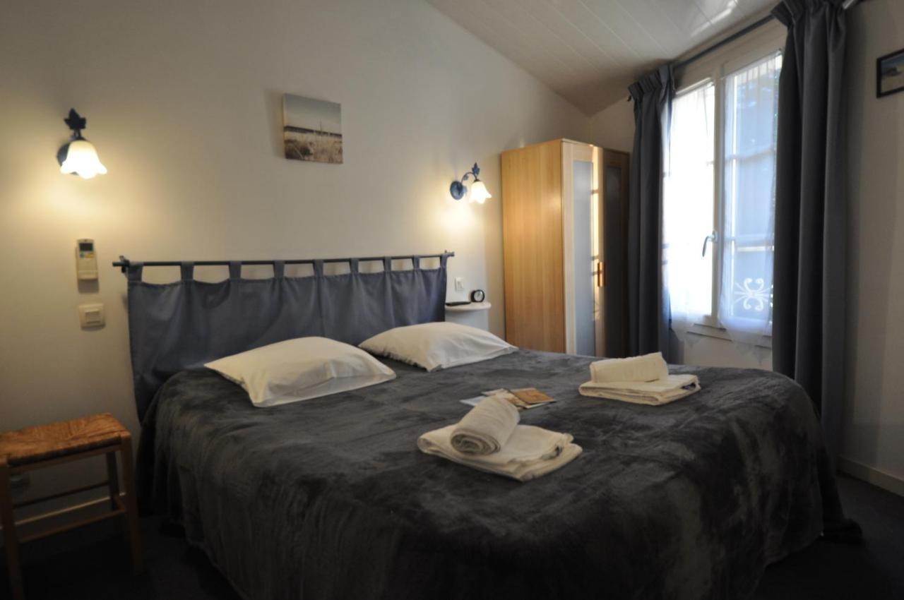 Le Concept Hotel Les Portes-en-Re Bagian luar foto